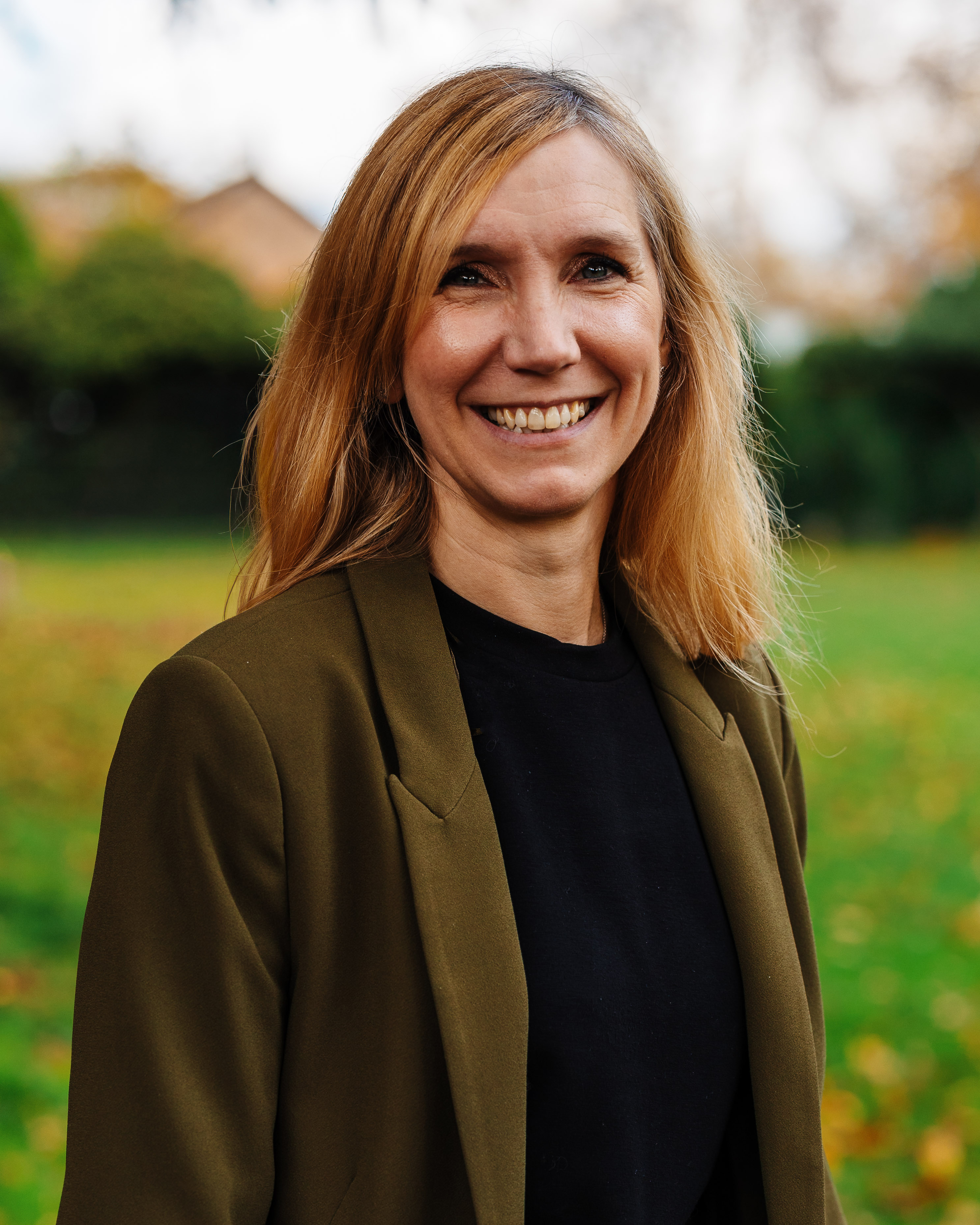 Mrs Victoria Whitworth